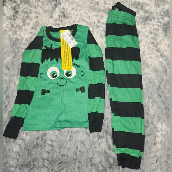 NWT Childrens Place Unisex PJS - Picture 1 of 2